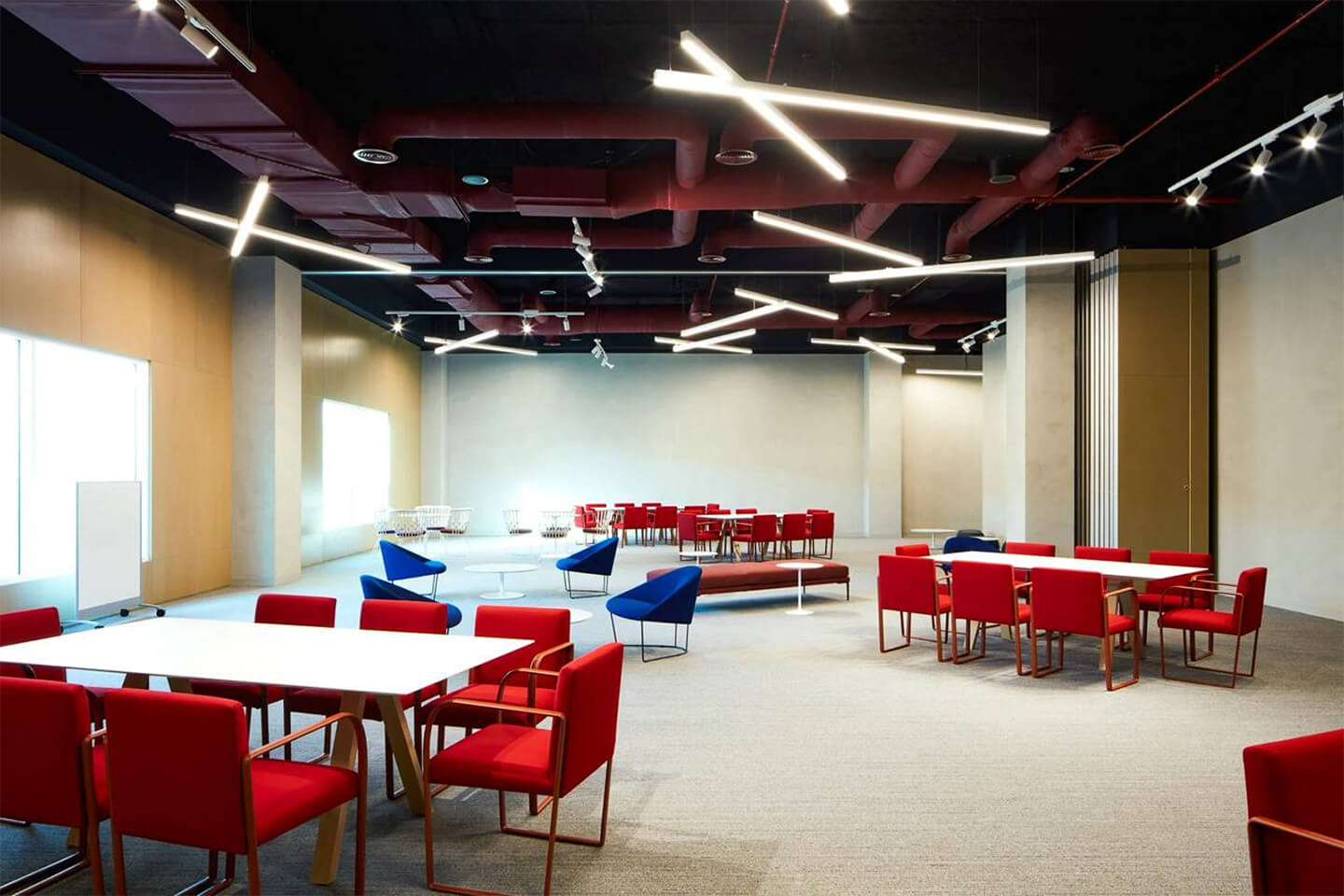 High-end spaces for networking, conferences, and corporate events